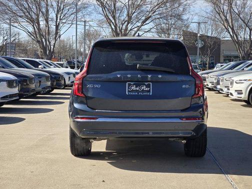 2025 Volvo XC90 B5 Plus 7-Seater