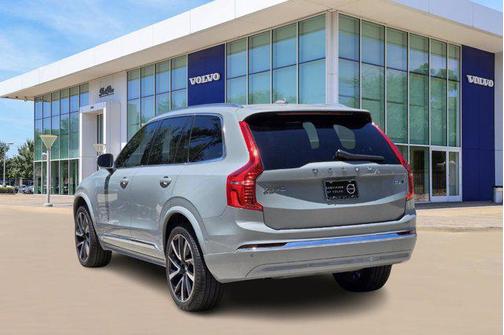 2025 Volvo XC90 B6 Plus 7-Seater