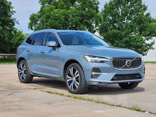 2022 Volvo XC60 B5 Inscription