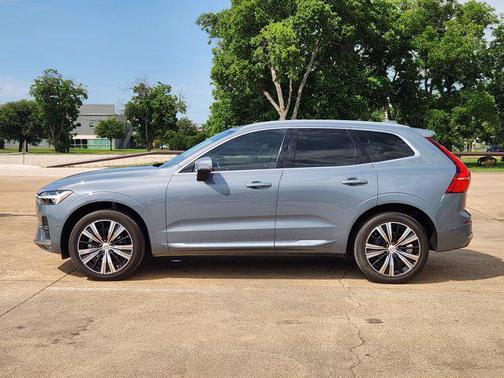2022 Volvo XC60 B5 Inscription