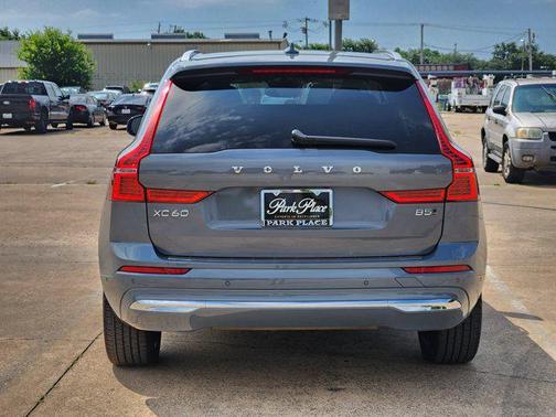 2022 Volvo XC60 B5 Inscription