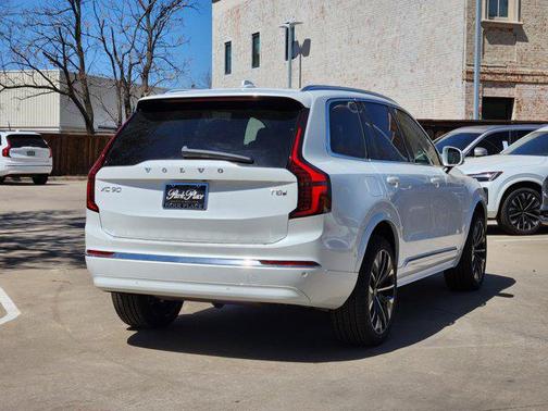 2025 Volvo XC90 Plug-In Hybrid T8 Ultra 7-Seater