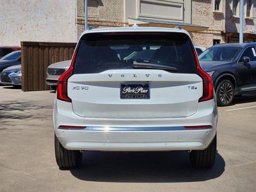 2025 Volvo XC90 Plug-In Hybrid T8 Ultra 7-Seater