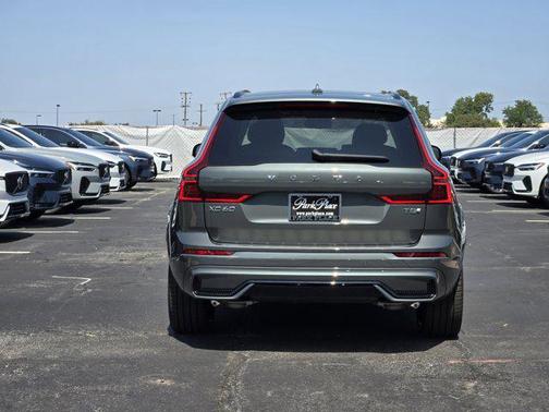 2026 Volvo XC60 Plug-In Hybrid T8 Ultra
