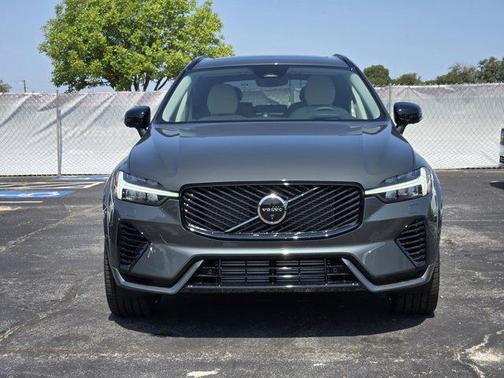 2026 Volvo XC60 Plug-In Hybrid T8 Ultra