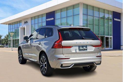 2025 Volvo XC60 B5 Plus