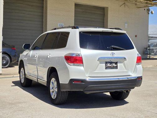 2011 Toyota Highlander Base