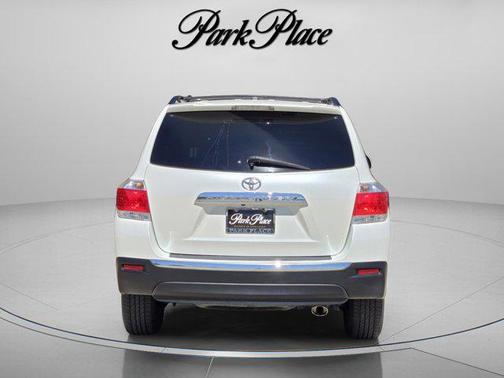 Blizzard Pearl 2011 Toyota Highlander Base
