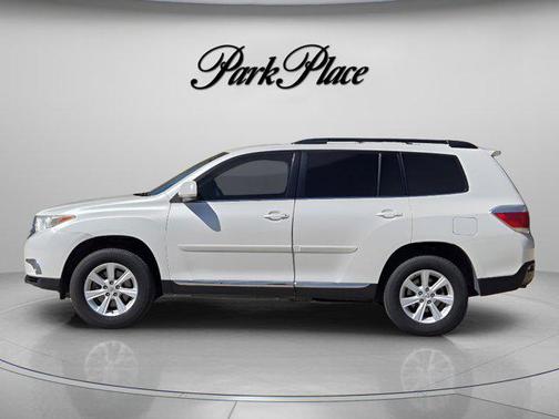 Blizzard Pearl 2011 Toyota Highlander Base