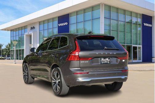 2023 Volvo XC60 Recharge Plug-In Hybrid T8 Plus Bright Theme