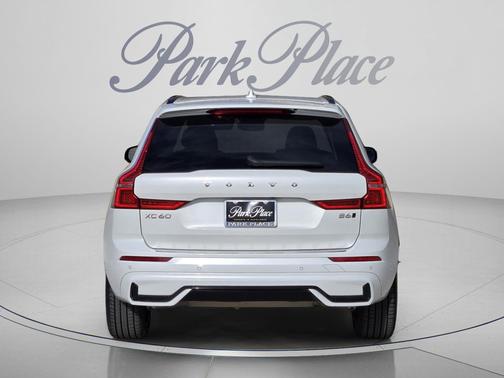 Crystal White Metallic 2023 Volvo XC60 B6 Ultimate Dark Theme