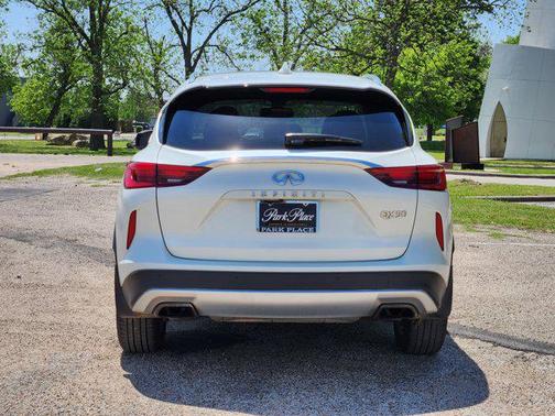 2021 INFINITI QX50 LUXE