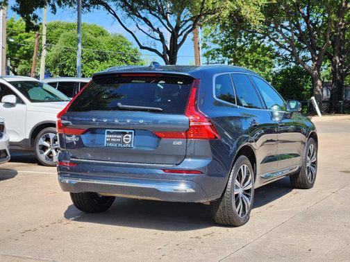 2022 Volvo XC60 B5 Inscription