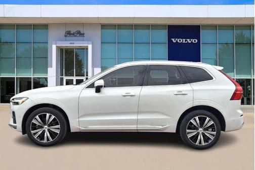 2023 Volvo XC60 B5 Plus Bright Theme