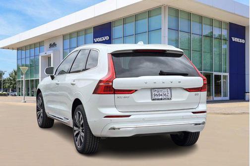 2023 Volvo XC60 B5 Plus Bright Theme