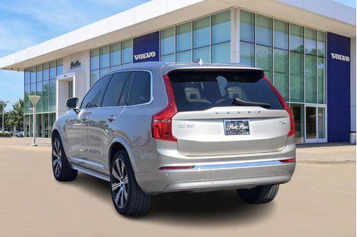 2025 Volvo XC90 Plug-In Hybrid T8 Core 7-Seater