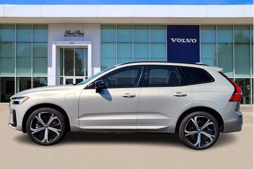 2025 Volvo XC60 Plug-In Hybrid T8 Ultra
