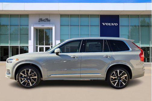 2025 Volvo XC90 B5 Plus