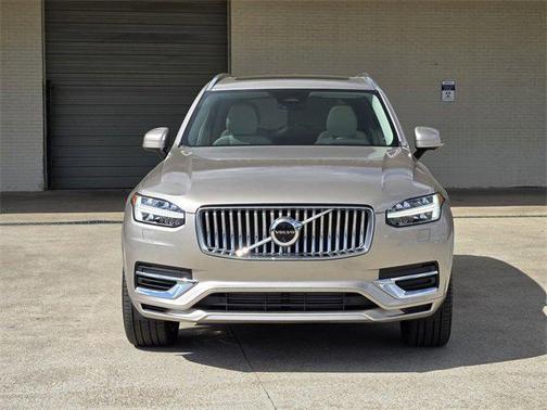 2025 Volvo XC90 Plug-In Hybrid T8 Plus 6-Seater