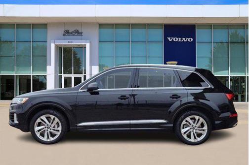 2022 Audi Q7 55 Premium Plus