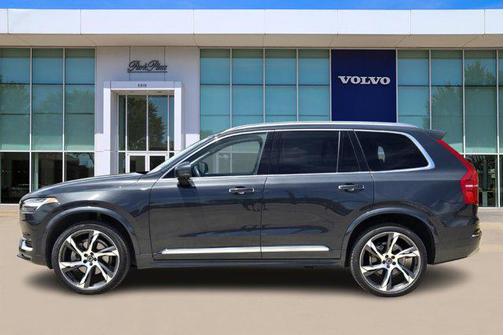 2022 Volvo XC90 T6 Inscription