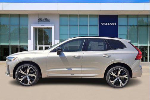 2025 Volvo XC60 B5 Ultra