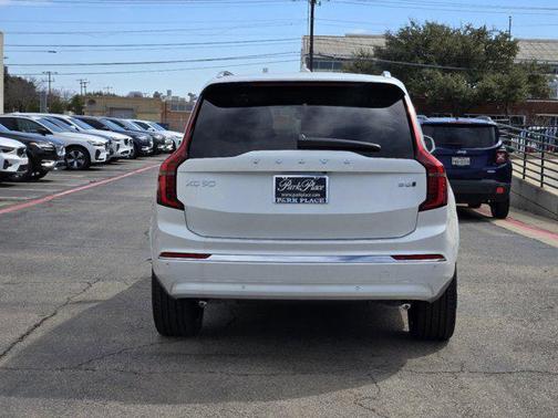 2025 Volvo XC90 B5 Plus 7-Seater