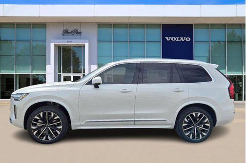 2025 Volvo XC90 B5 Plus 7-Seater