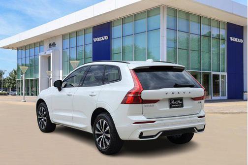 2025 Volvo XC60 B5 Core