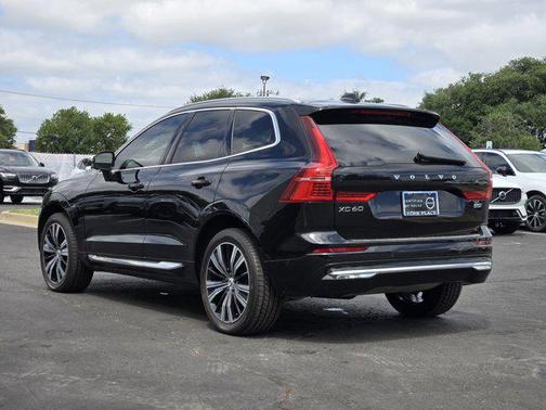 2022 Volvo XC60 B5 Inscription