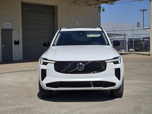 2026 Volvo XC90 B6 Ultra Dark Theme 6-Seater