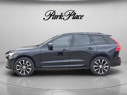 2023 Volvo XC60 B5 Plus Dark Theme