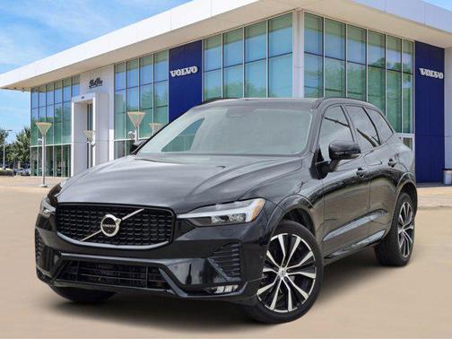 2023 Volvo XC60 B5 Plus Dark Theme