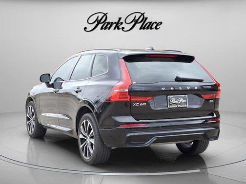 2023 Volvo XC60 B5 Plus Dark Theme