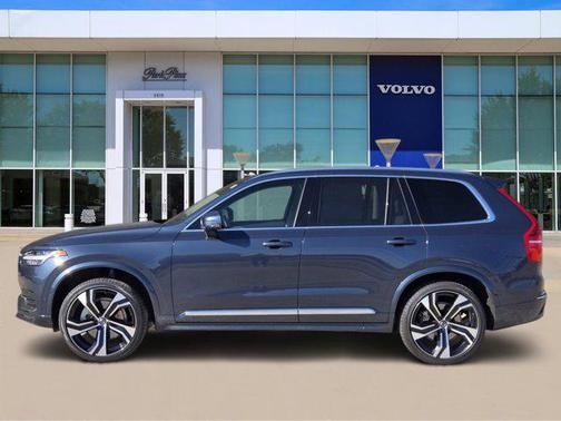 2025 Volvo XC90 B6 Ultra
