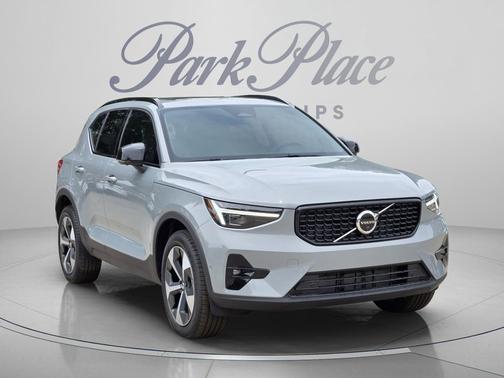 Vapour Grey Metallic 2026 Volvo XC40 Plus, B5 AWD Gas (mild hybrid), Dark
