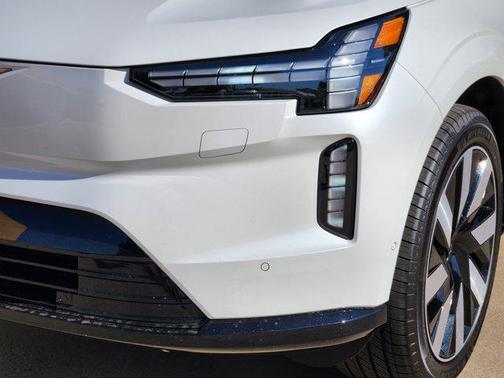 2025 Volvo EX90 Twin Motor Performance Plus