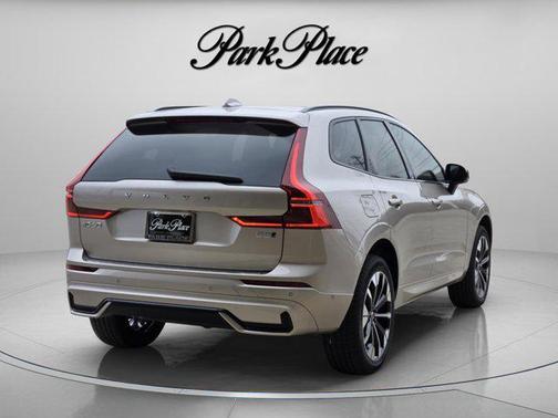 2026 Volvo XC60 B5 Plus