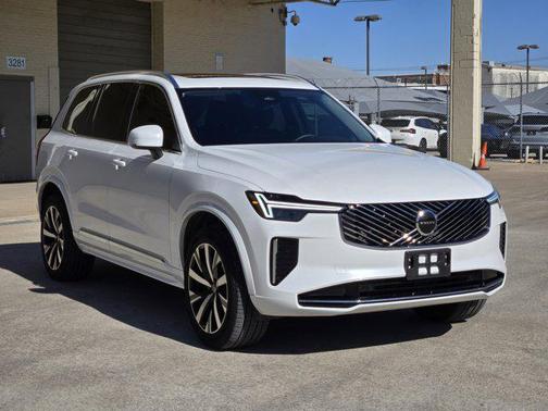 2025 Volvo XC90 B6 Core