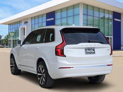 2025 Volvo XC90 B6 Core