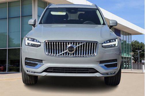 2025 Volvo XC90 B6 Plus 7-Seater