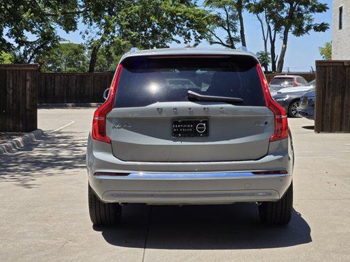 2025 Volvo XC90 B6 Plus 7-Seater