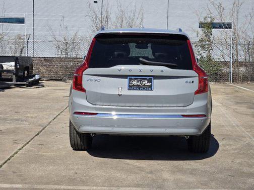 2025 Volvo XC90 B6 Plus 7-Seater