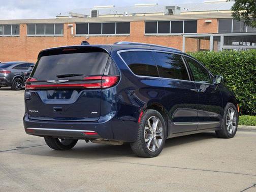 2021 Chrysler Pacifica L