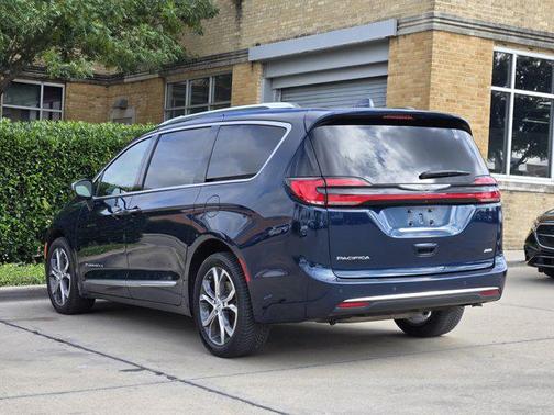 2021 Chrysler Pacifica L