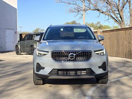 2025 Volvo XC60 Plug-In Hybrid T8 Plus