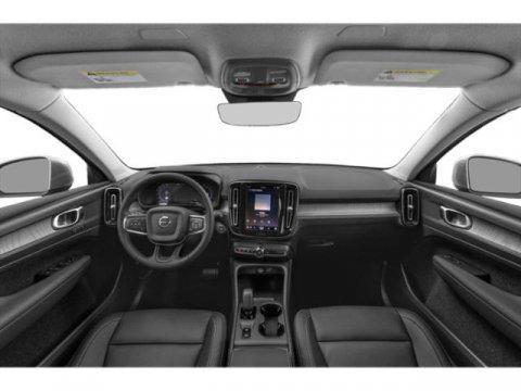2023 Volvo XC40 B4 Plus Dark Theme