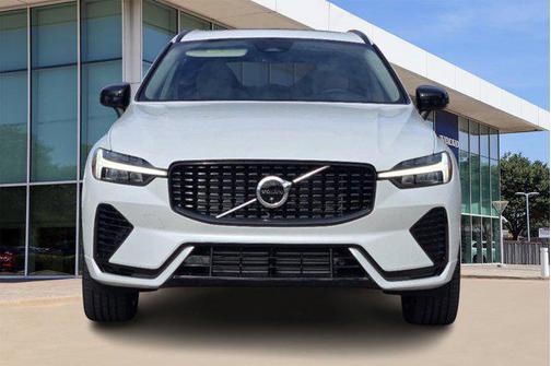 2025 Volvo XC60 Plug-In Hybrid T8 Plus