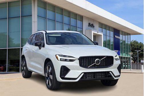 2025 Volvo XC60 Plug-In Hybrid T8 Plus