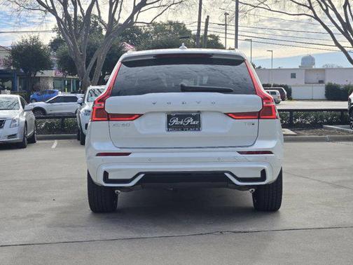 2025 Volvo XC60 Plug-In Hybrid T8 Plus